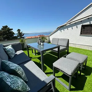  Apartment Penthouse